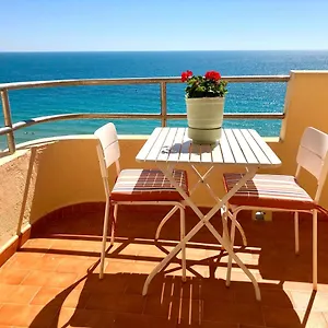 Gatu Bani Con Terraza Y Vista Frontal Al Mar, Preferente Mayores De 25 Anos Y Familias Cadiz